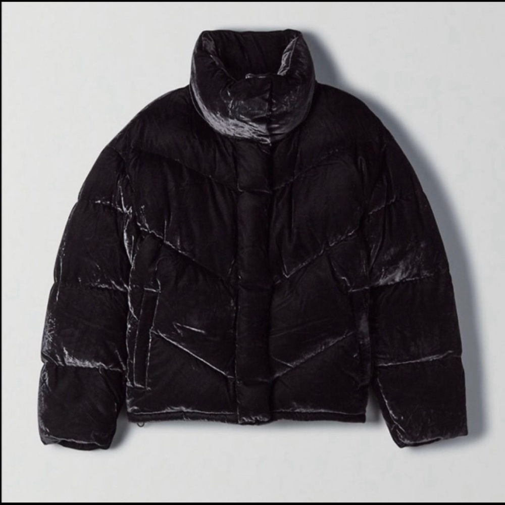 SOLD ON FB MARKETPLACE Aritzia Wilfred The Cloud Puff black velvet puffer jacket
